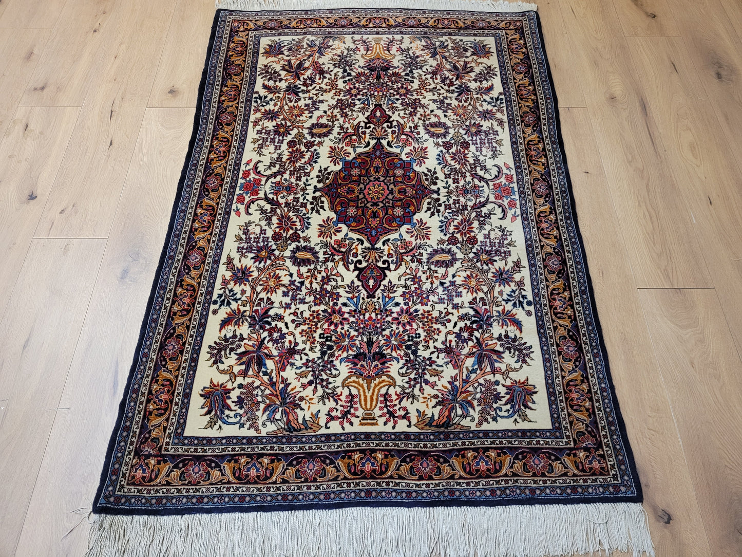 Bidjar Teppich fein florales Medaillon 165x110 cm