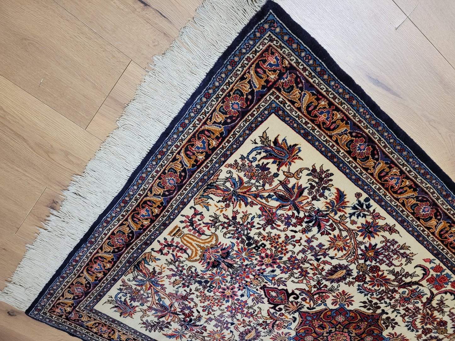 Bidjar Teppich fein florales Medaillon 165x110 cm