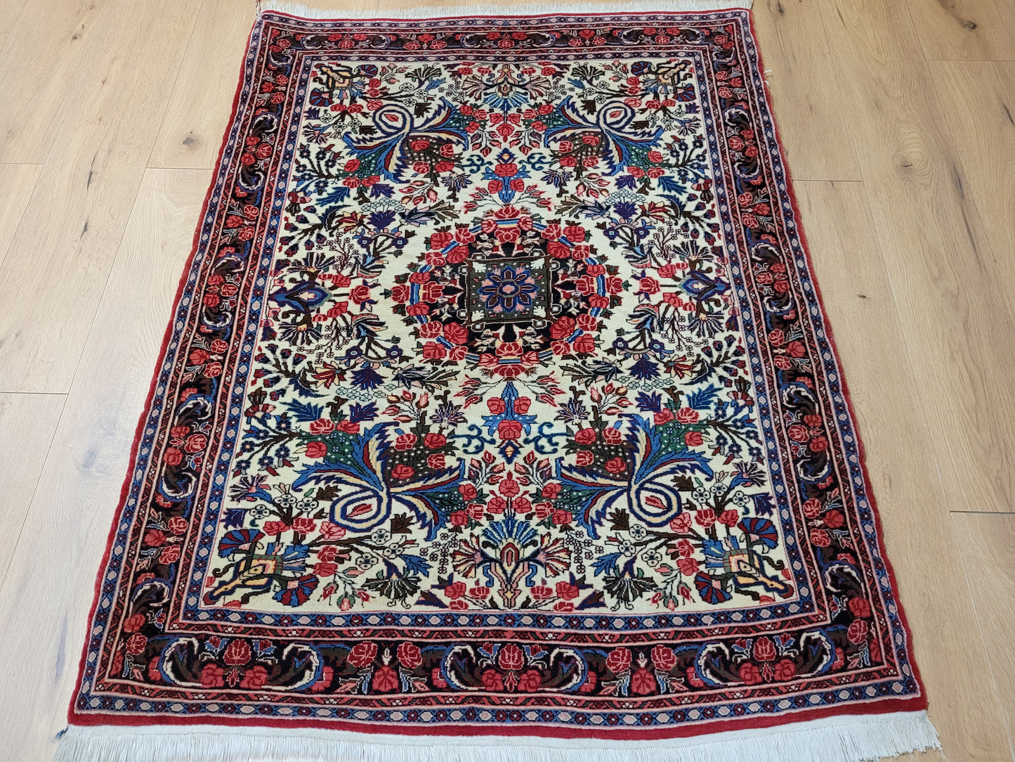 Feiner Bidjar Teppich Schurwolle florales Muster 145x110 cm