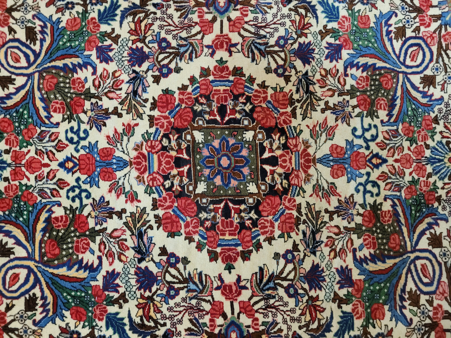 Feiner Bidjar Teppich Schurwolle florales Muster 145x110 cm