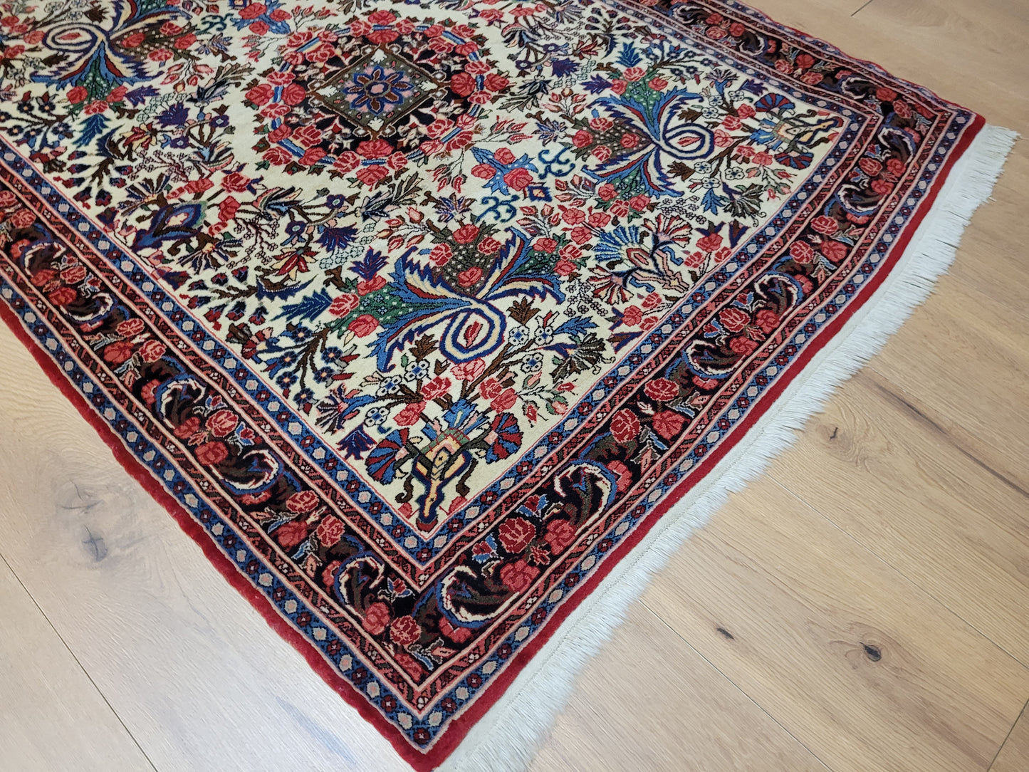 Feiner Bidjar Teppich Schurwolle florales Muster 145x110 cm