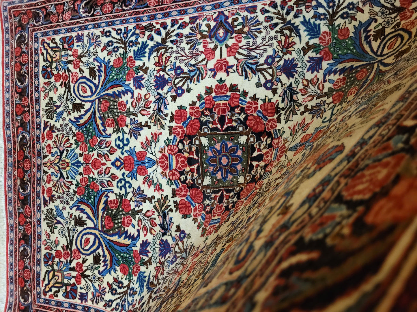 Feiner Bidjar Teppich Schurwolle florales Muster 145x110 cm