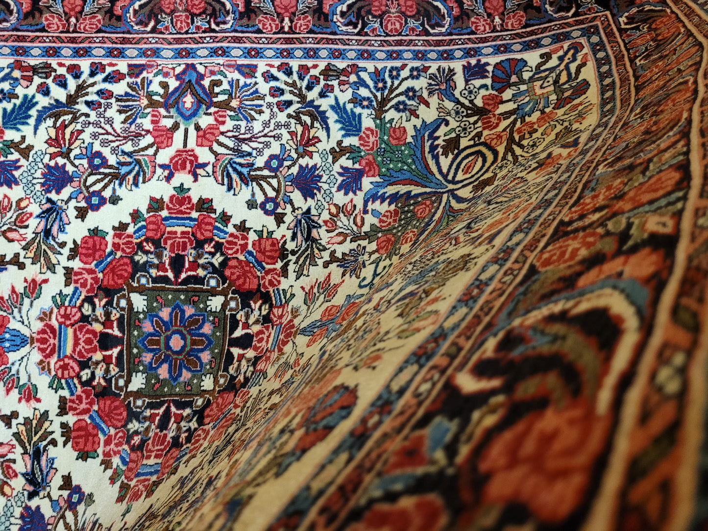 Feiner Bidjar Teppich Schurwolle florales Muster 145x110 cm