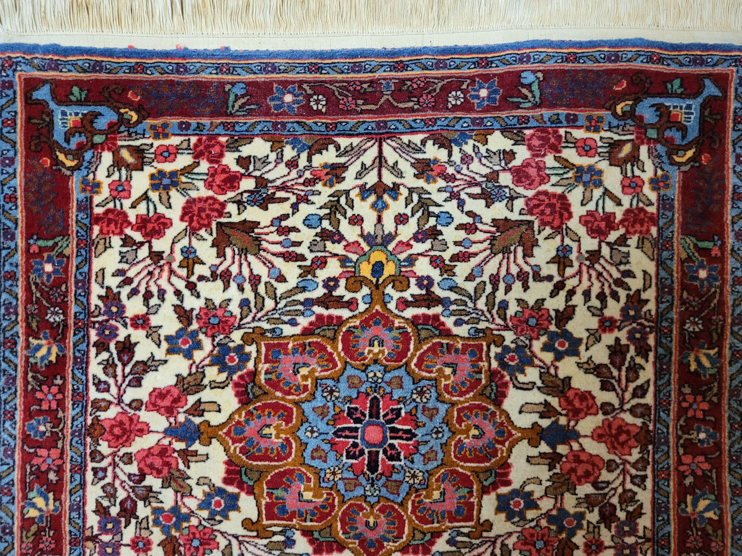 Djosan Sarough Teppich Korkwolle florales Medaillon 205x138 cm