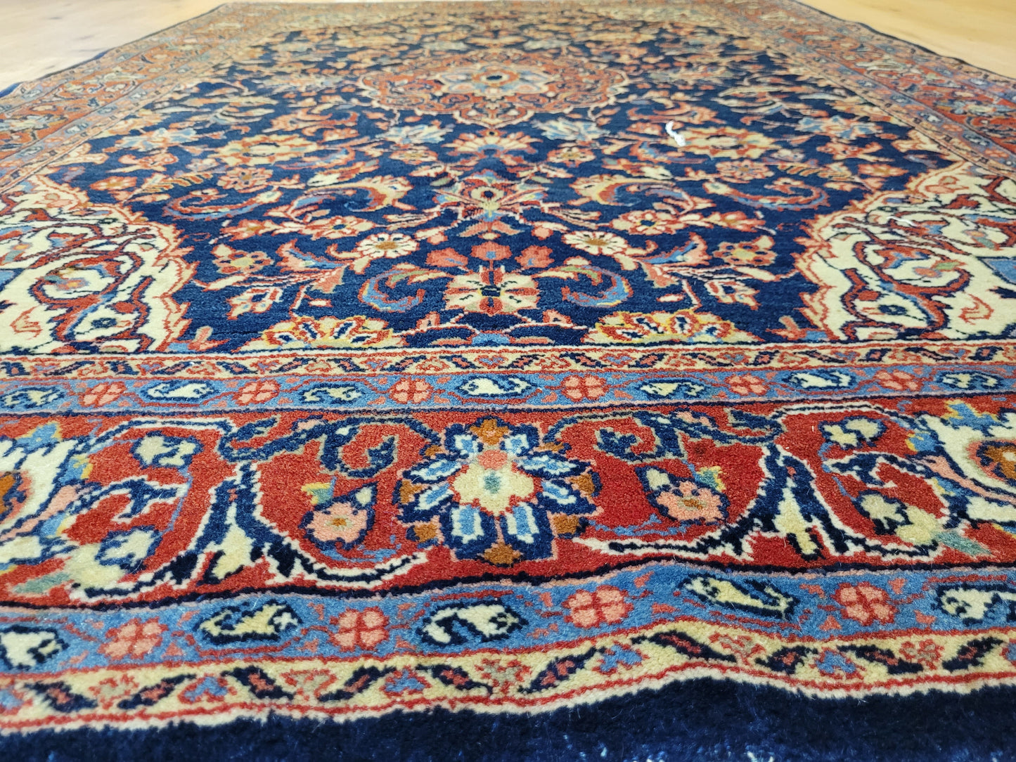 Sarough Teppich Korkwolle klassisches Medaillon 205x138 cm