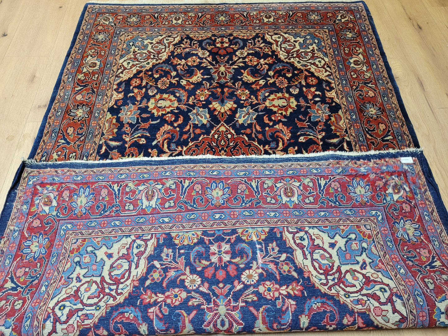 Sarough Teppich Korkwolle klassisches Medaillon 205x138 cm