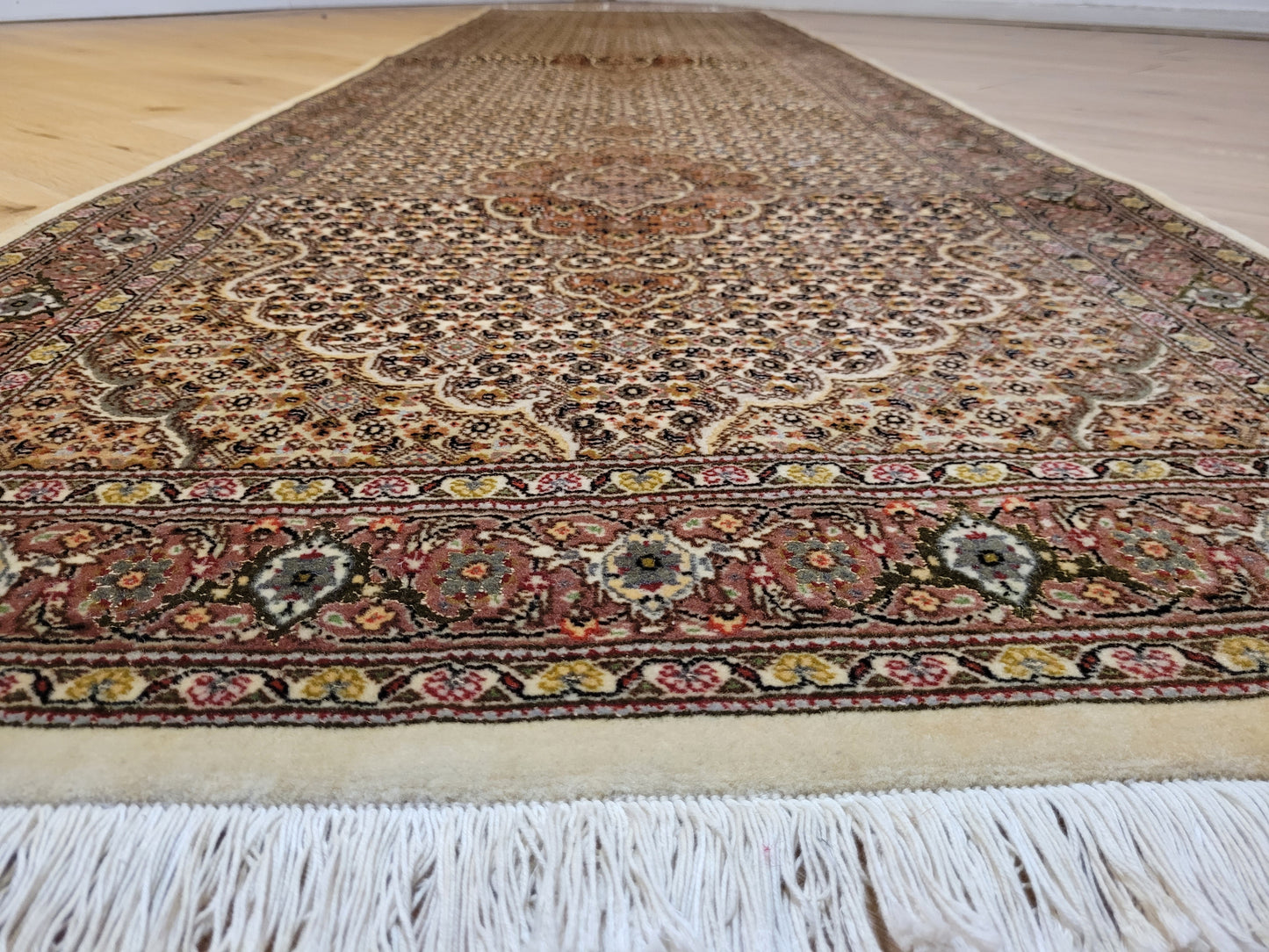 Täbriz Läufer feine Knüpfung mit Seide 310x83 cm