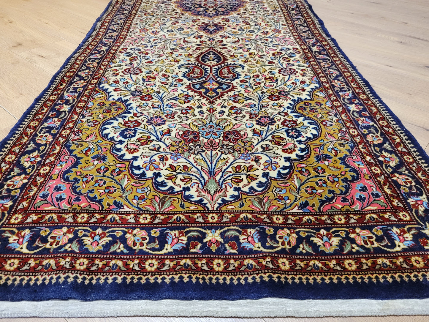 Ghom Korkwolle Läufer feine Knüpfung florales Medaillon 310x100 cm