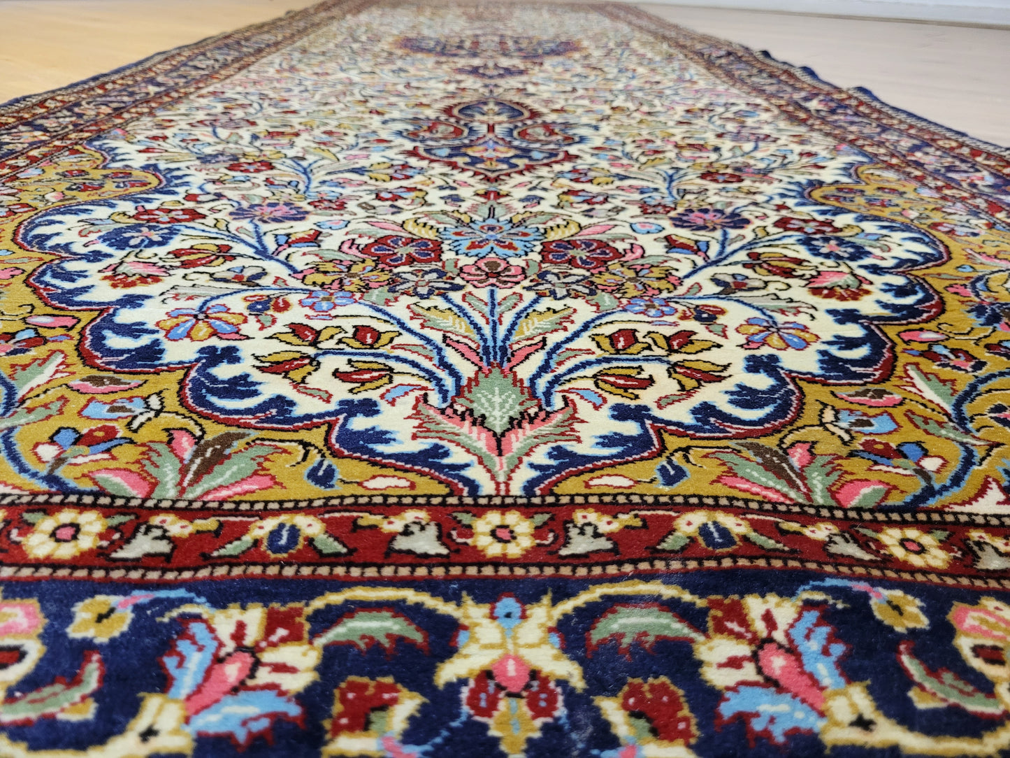 Ghom Korkwolle Läufer feine Knüpfung florales Medaillon 310x100 cm