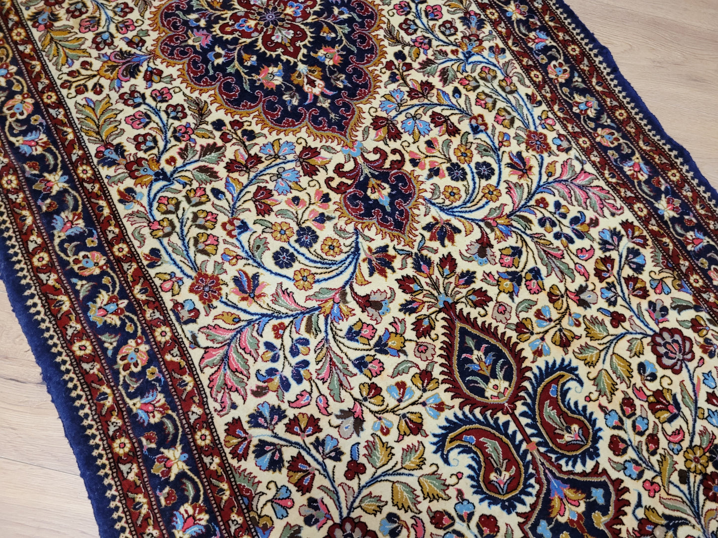 Ghom Korkwolle Läufer feine Knüpfung florales Medaillon 310x100 cm