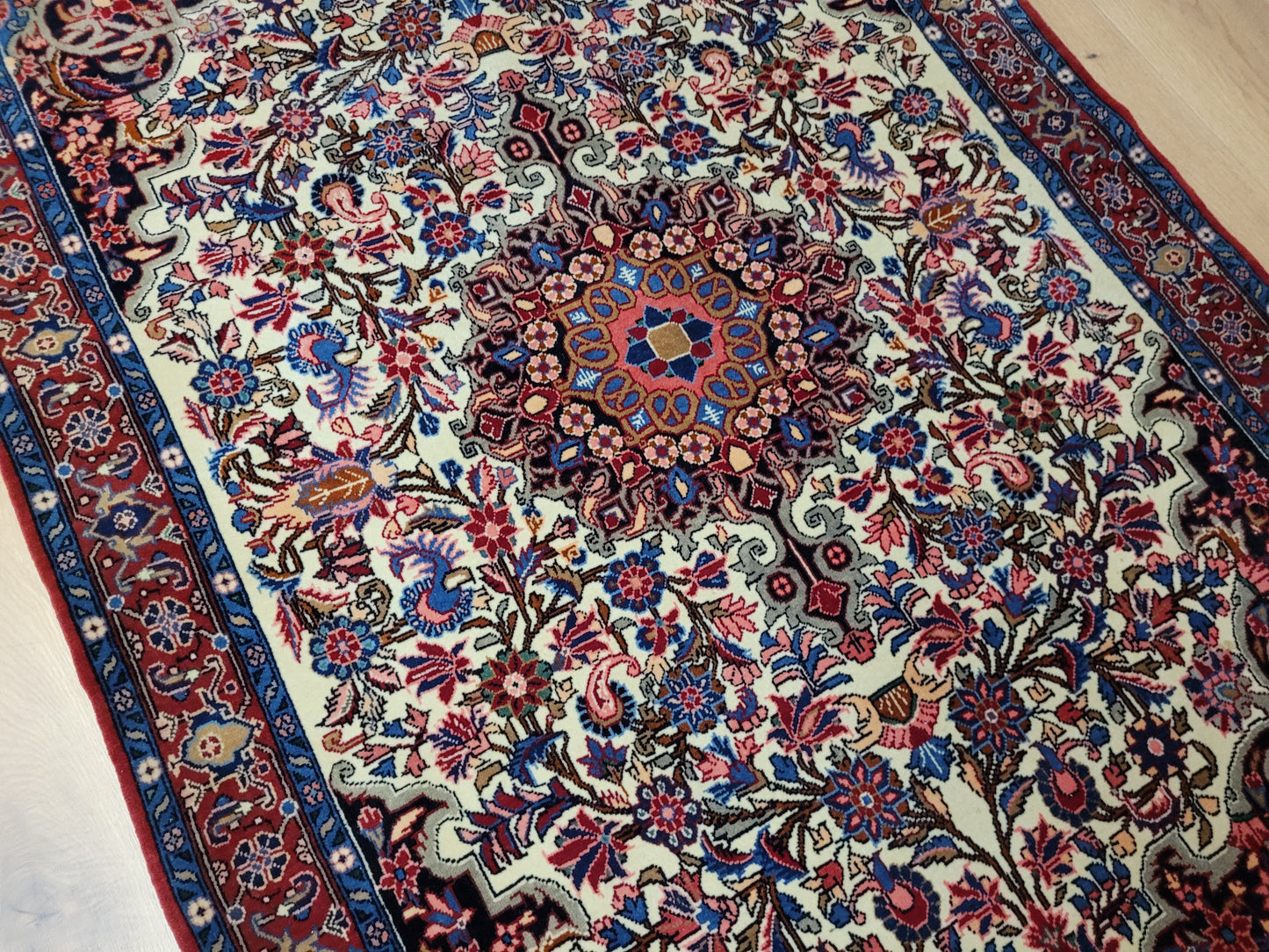 Bidjar Teppich Korkwolle florales Medaillon 168x115 cm