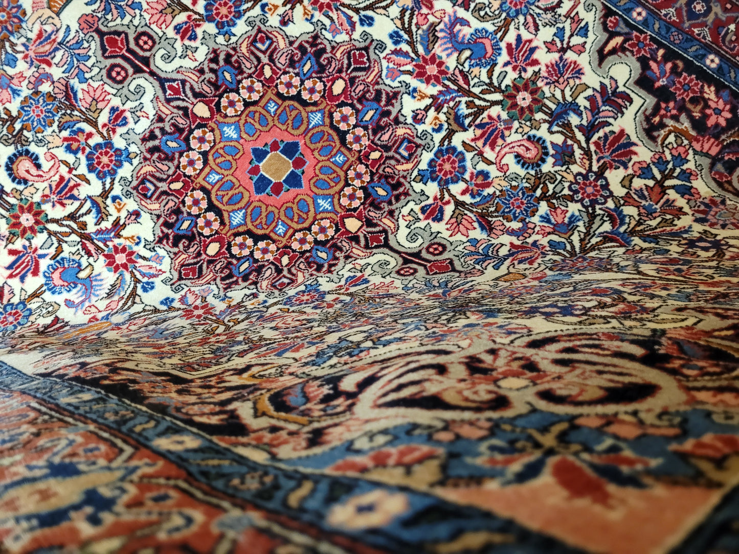 Bidjar Teppich Korkwolle florales Medaillon 168x115 cm