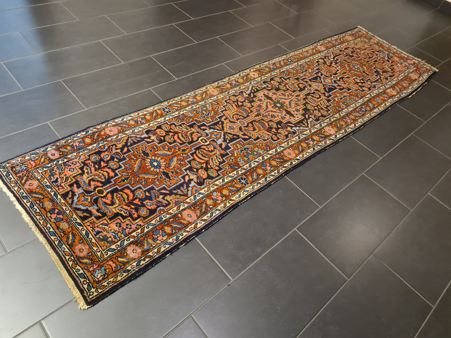Perserteppich Orientteppich Handgeknüpfter Teppich Lillian 310x85cm