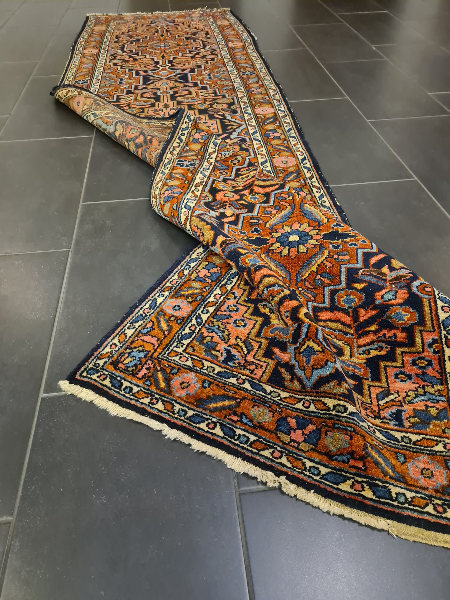 Perserteppich Orientteppich Handgeknüpfter Teppich Lillian 310x85cm