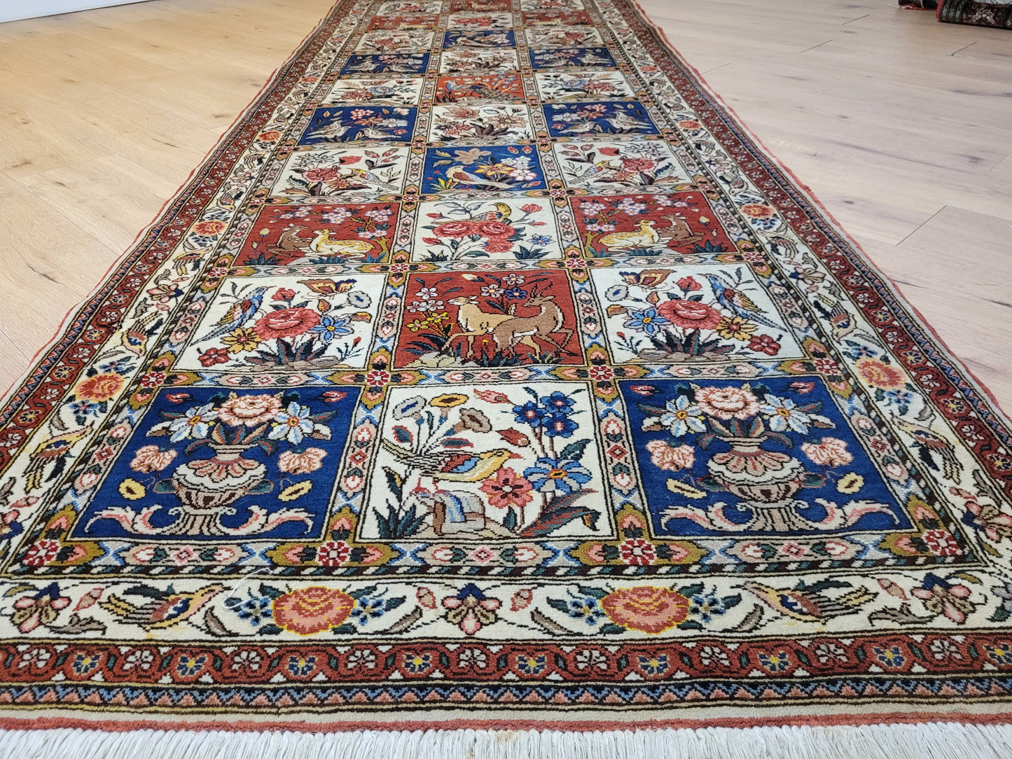 Bakhtiari Teppich Korkwolle Felderdesign 320x106 cm