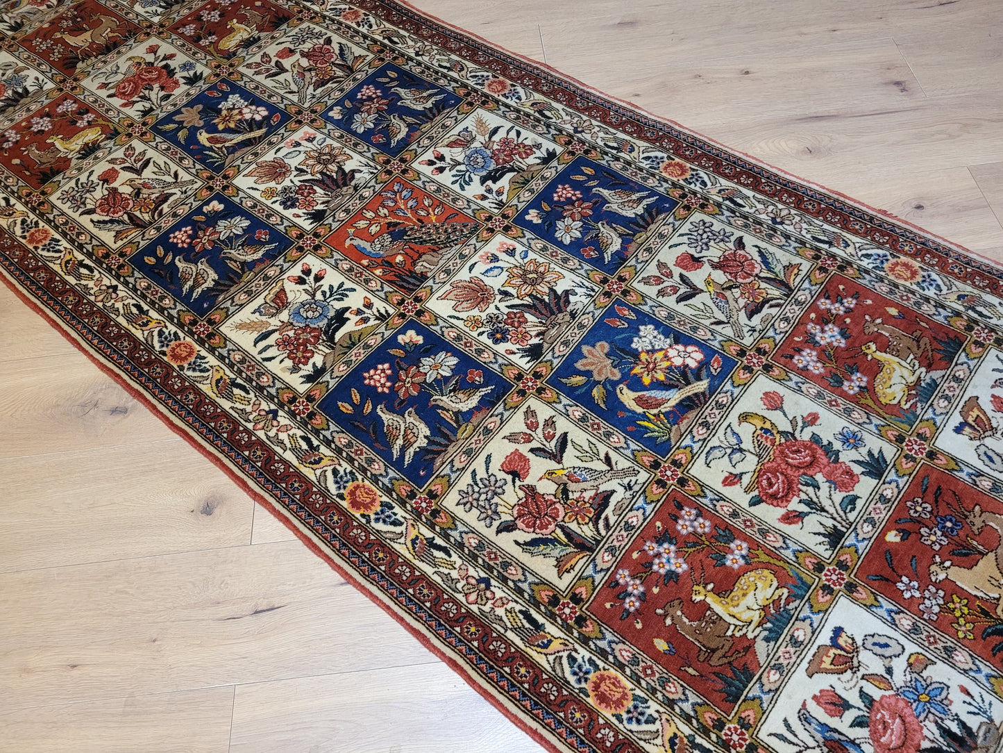 Bakhtiari Teppich Korkwolle Felderdesign 320x106 cm