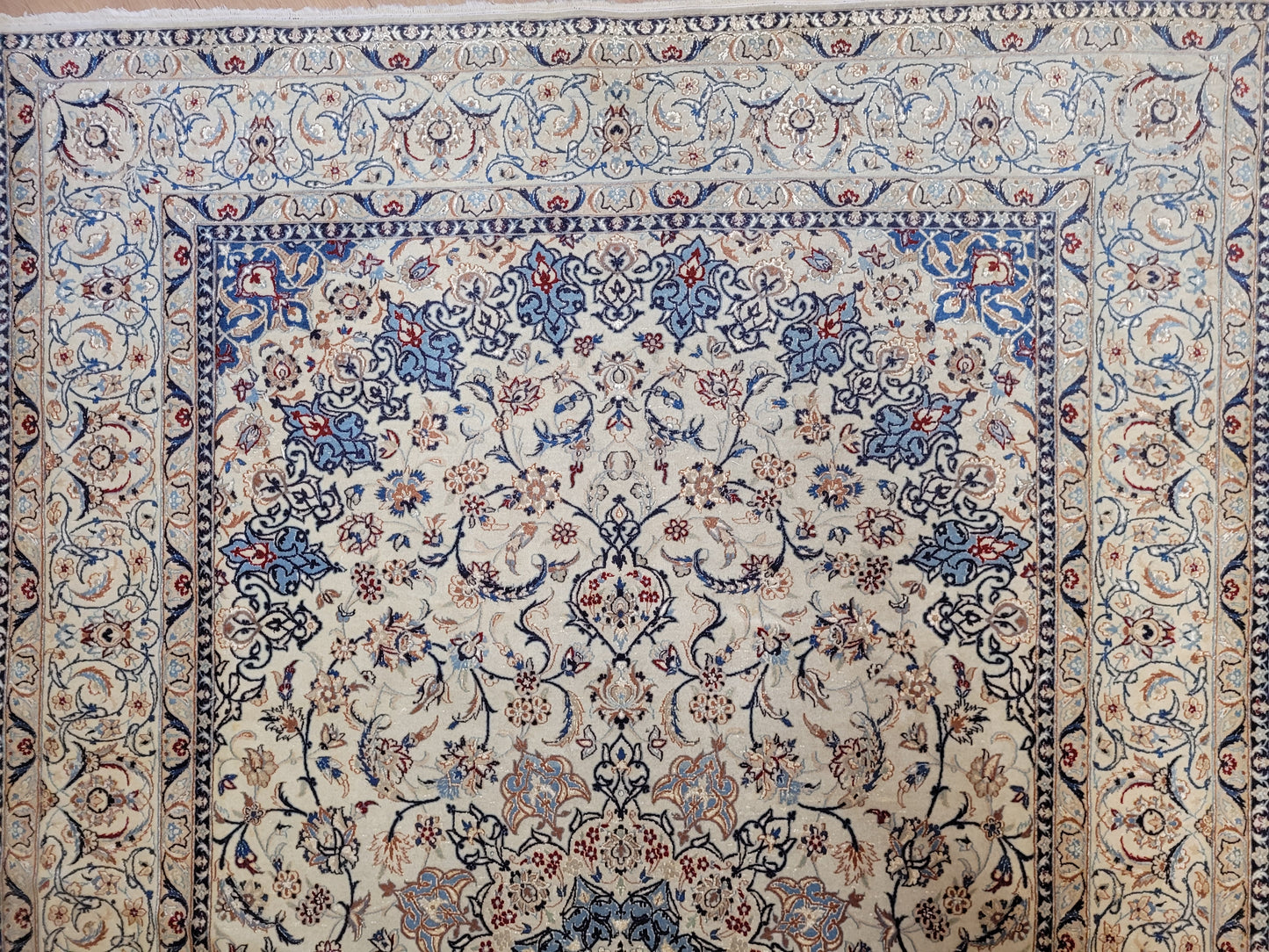 Nain Teppich fein Korkwolle mit Seide 266x170 cm