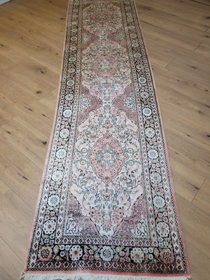 Ghom Läufer Seide auf Baumwolle feine Knüpfung 300x80 cm