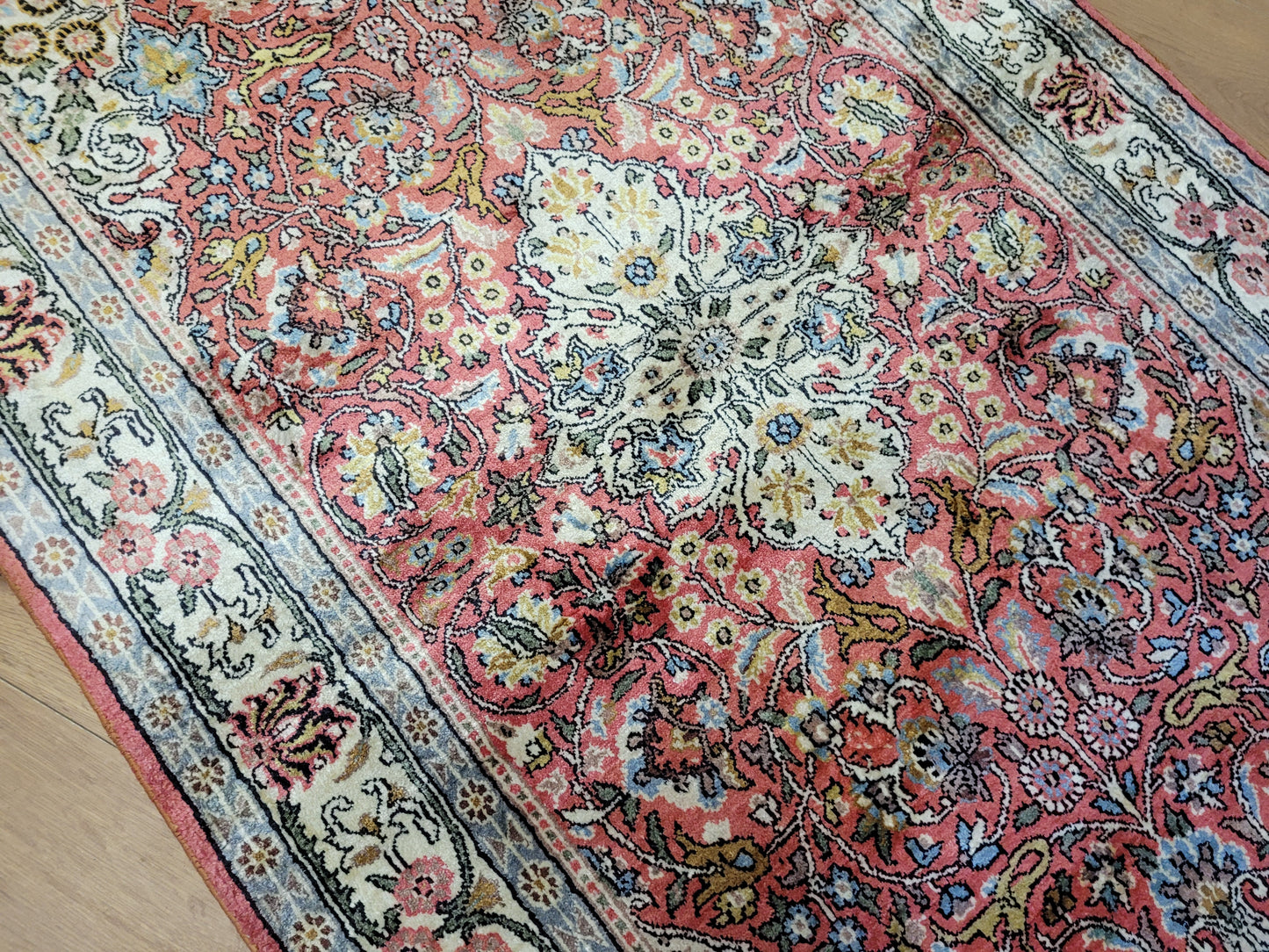 Ghom Teppich Naturseide fein handgeknüpft 162×95 cm