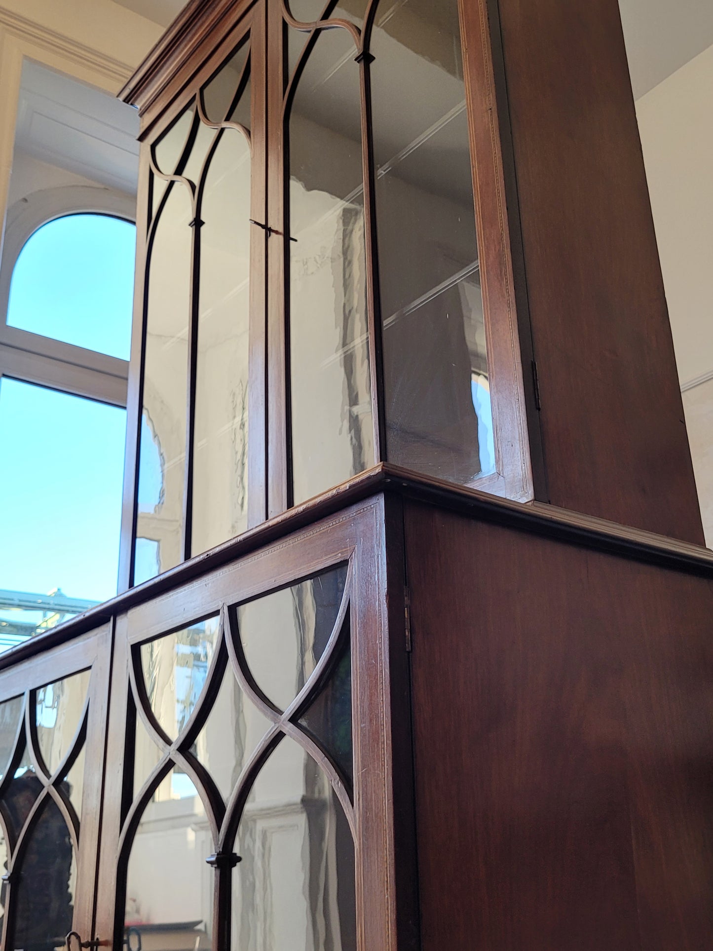 Englischer Bücherschrank – Mahagoni mit Glasfüllungen – ca. 19./20. Jahrhundert