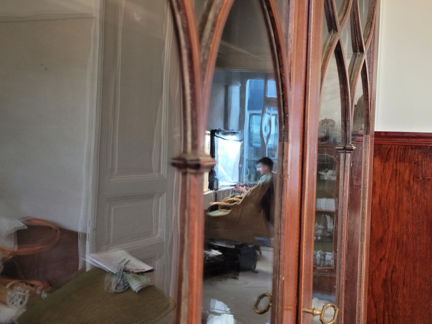 Englischer Bücherschrank – Mahagoni mit Glasfüllungen – ca. 19./20. Jahrhundert