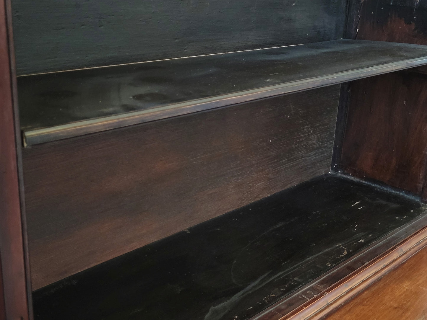 Englischer Bücherschrank – Mahagoni mit Glasfüllungen – ca. 19./20. Jahrhundert