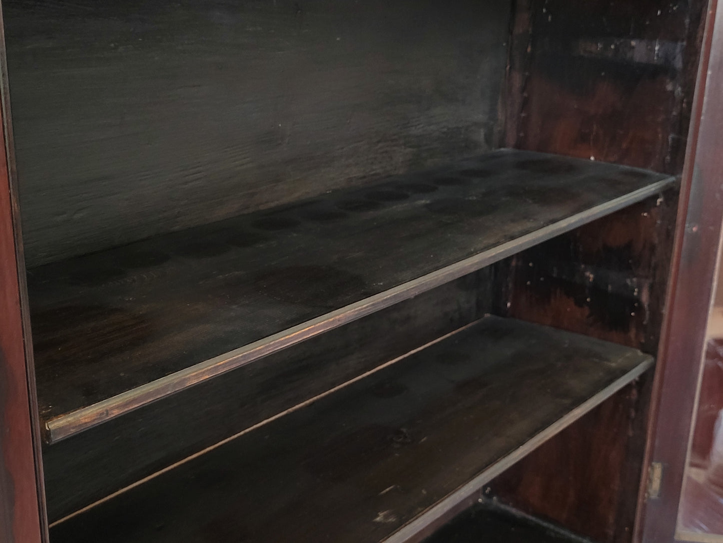 Englischer Bücherschrank – Mahagoni mit Glasfüllungen – ca. 19./20. Jahrhundert