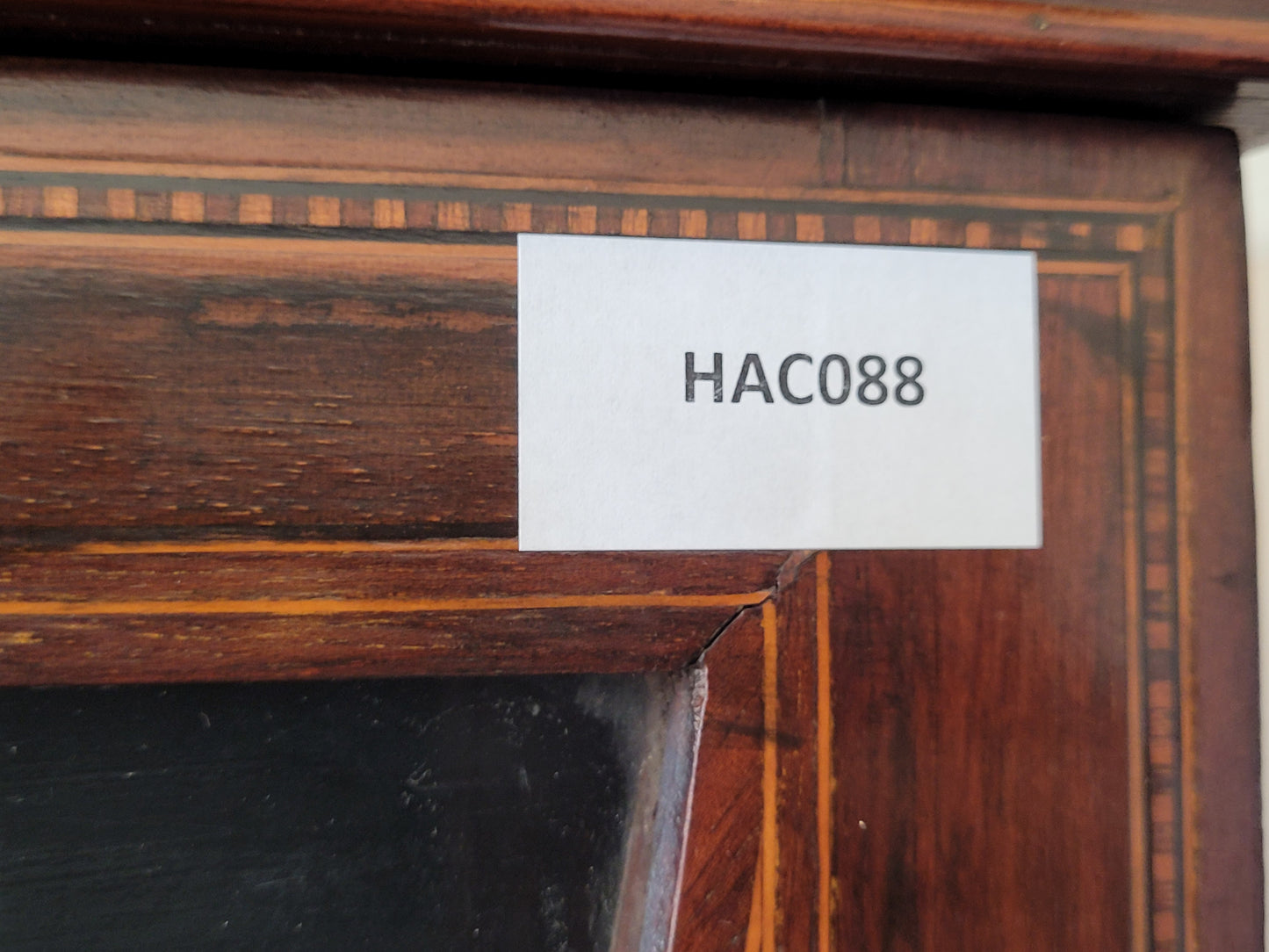 Englischer Bücherschrank – Mahagoni mit Glasfüllungen – ca. 19./20. Jahrhundert