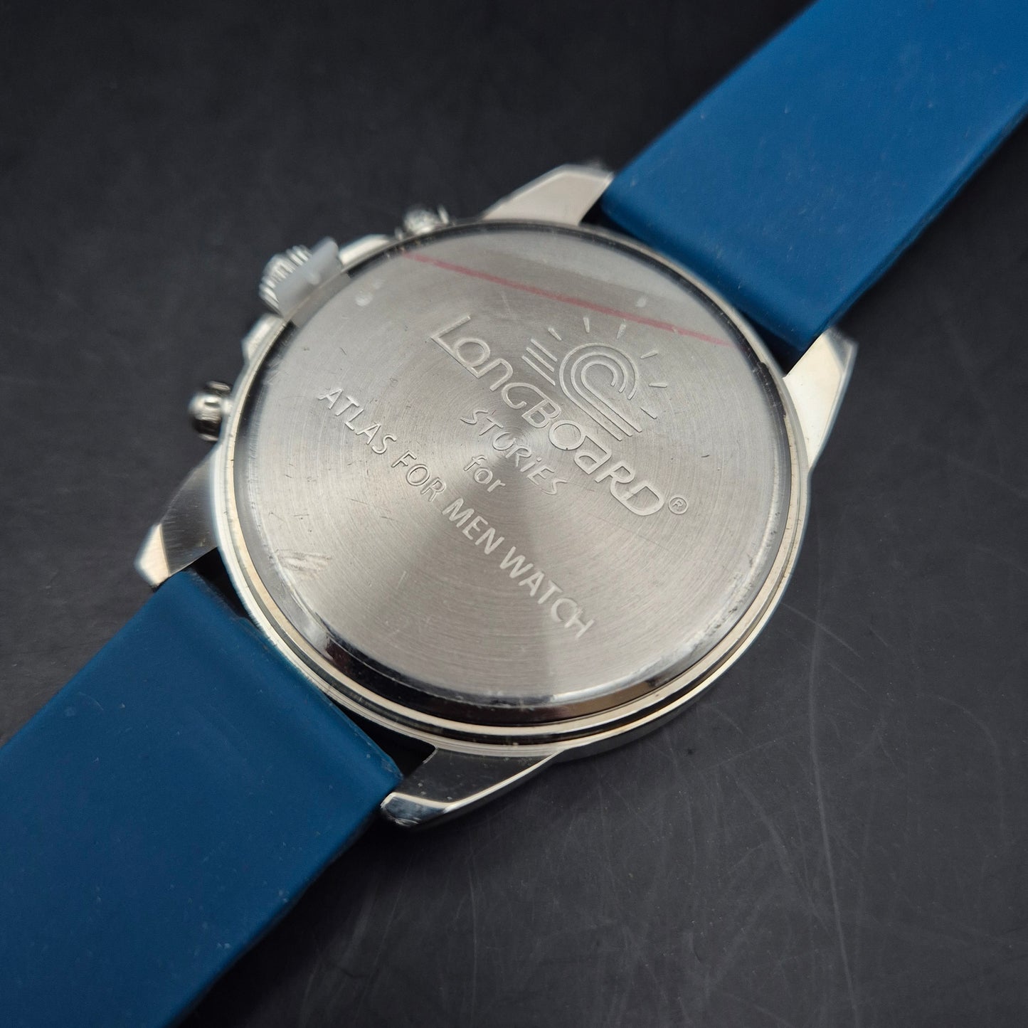 Sportliche Longboard Herren Uhr – Farbenfrohes Design mit Tachymeter-Lünette