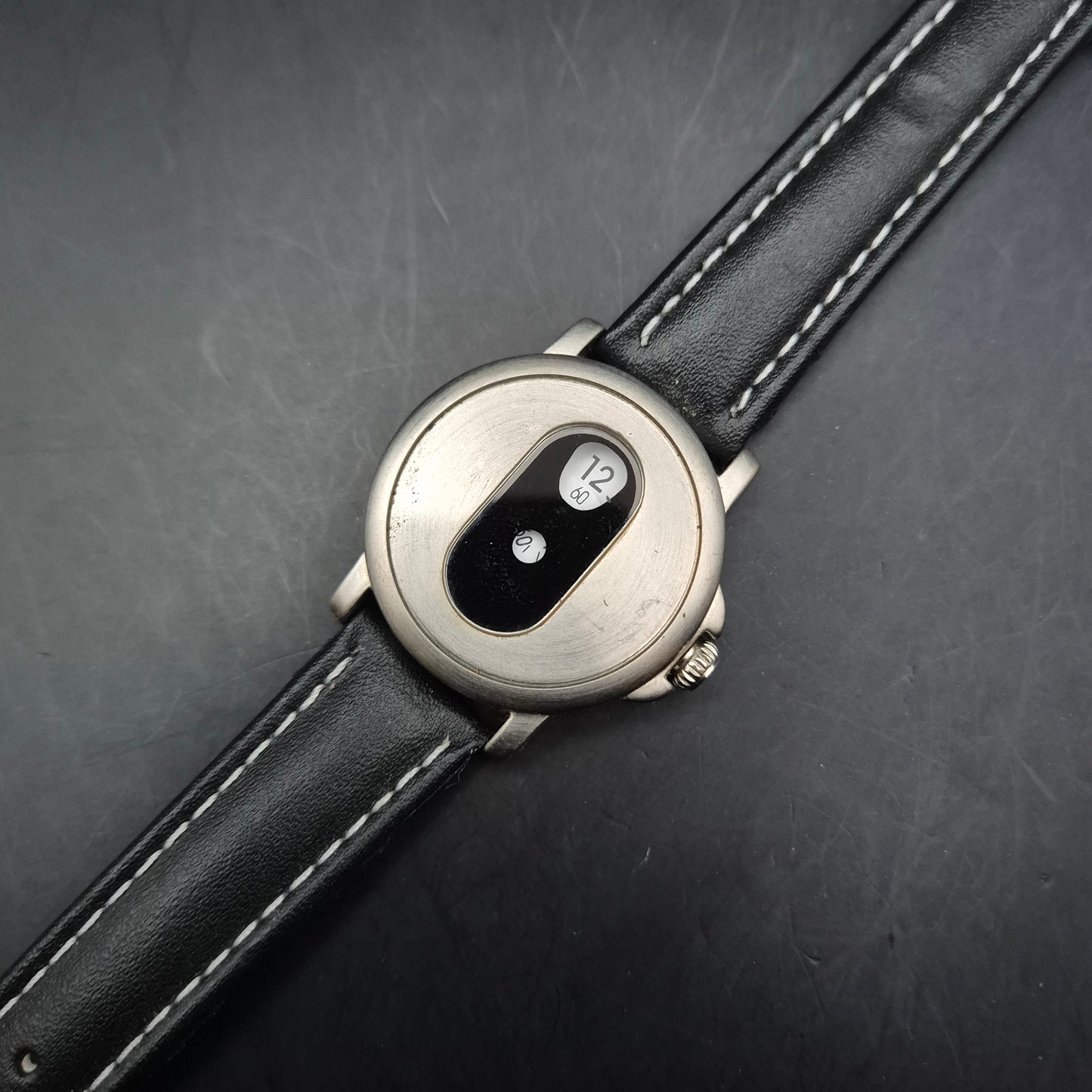 Retro Digitale Herren Uhr – Mechanisches Rollwerk im Vintage-Look
