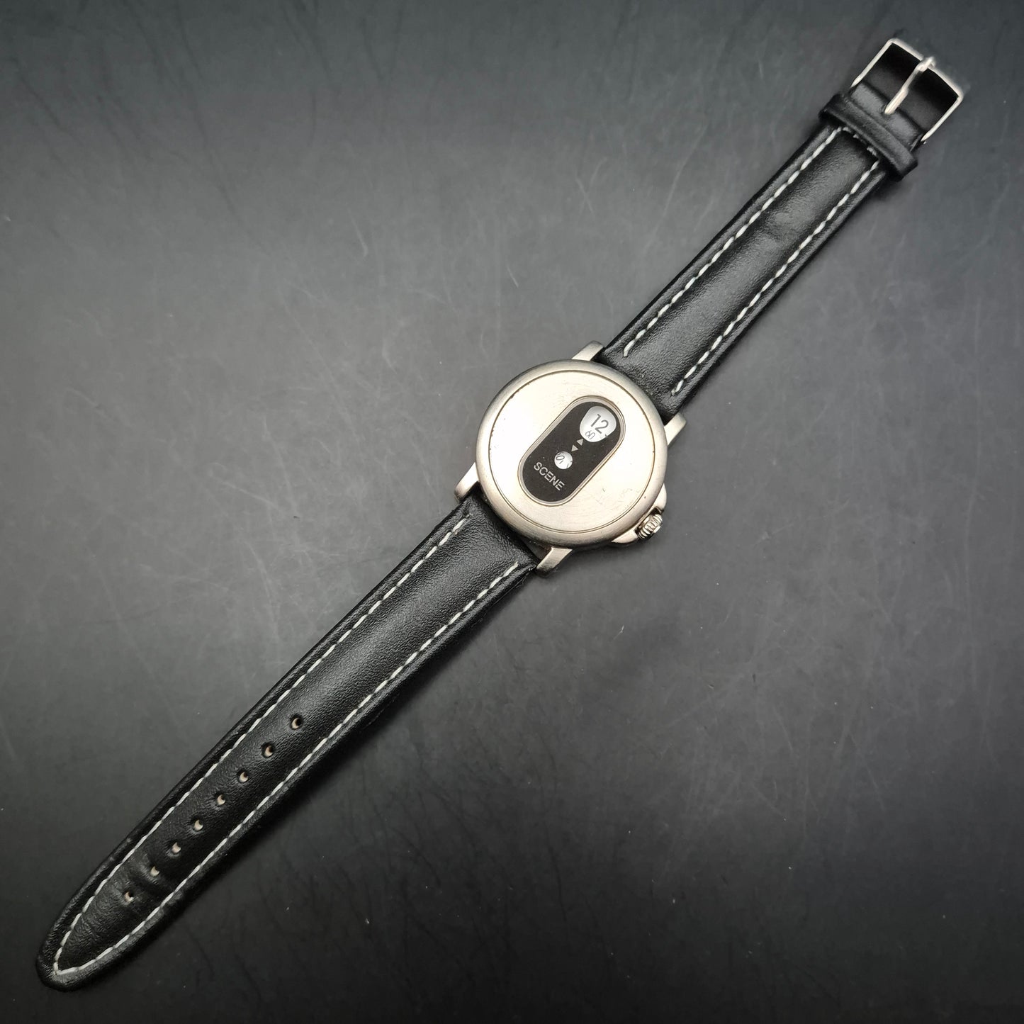 Retro Digitale Herren Uhr – Mechanisches Rollwerk im Vintage-Look