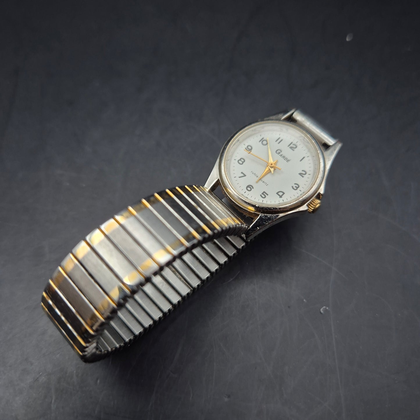 Klassische Gardé Herren Uhr – Zweifarbige Optik mit Stretch-Armband