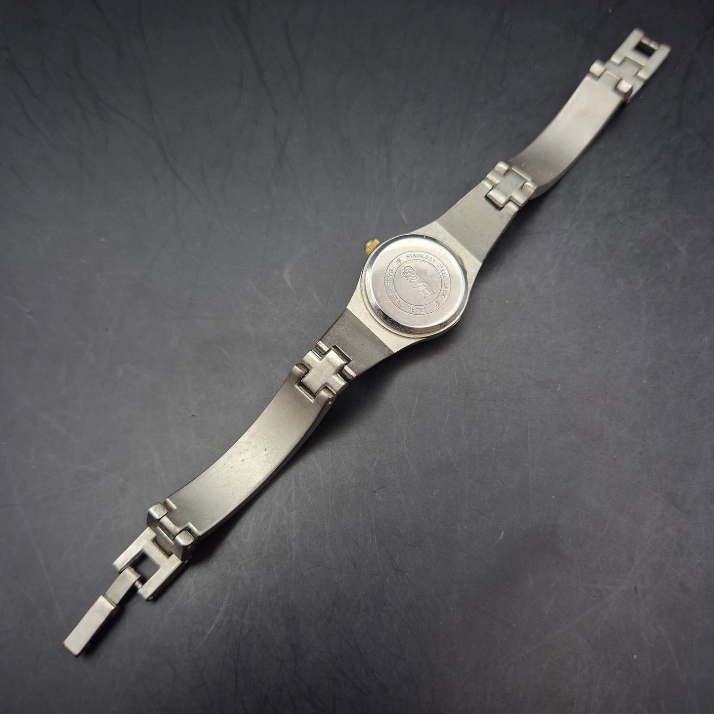 Giovanni Damen Uhr – Vintage-Stil mit goldenem Zifferblatt