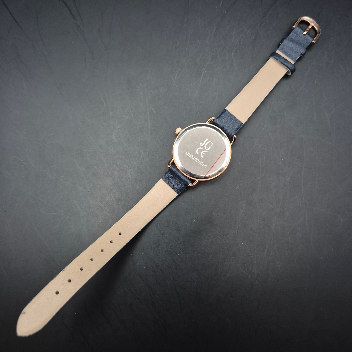 Elegante Damen Uhr mit Strassbesatz – Stilvoller Look in Roségold