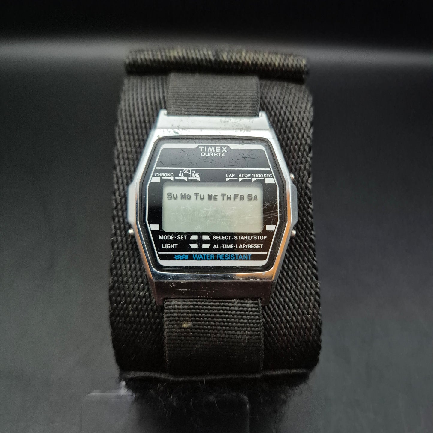 Vintage Timex Herren Uhr – Digitaler Retro-Look mit Nylonarmband