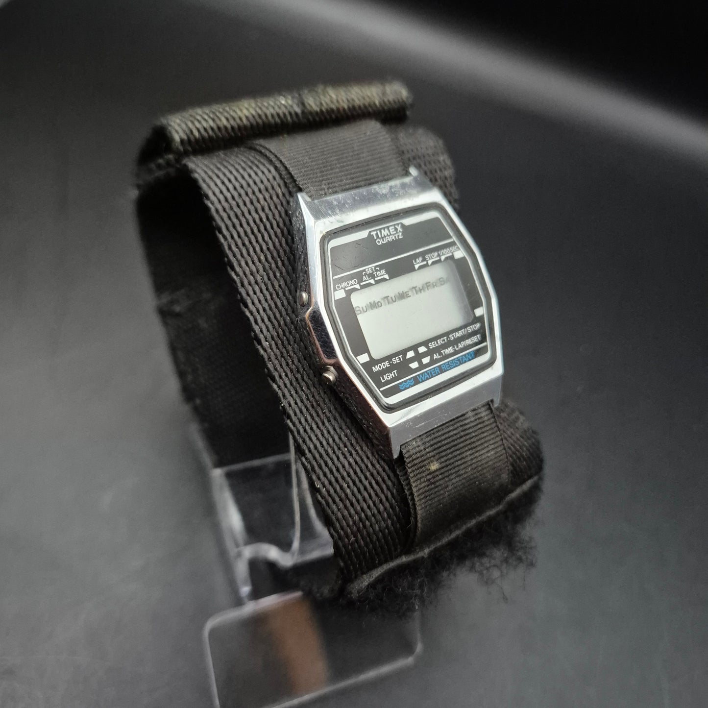Vintage Timex Herren Uhr – Digitaler Retro-Look mit Nylonarmband