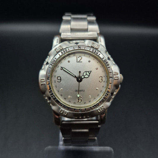 Sportliche Herren Uhr – Robustes Design mit Edelstahlarmband