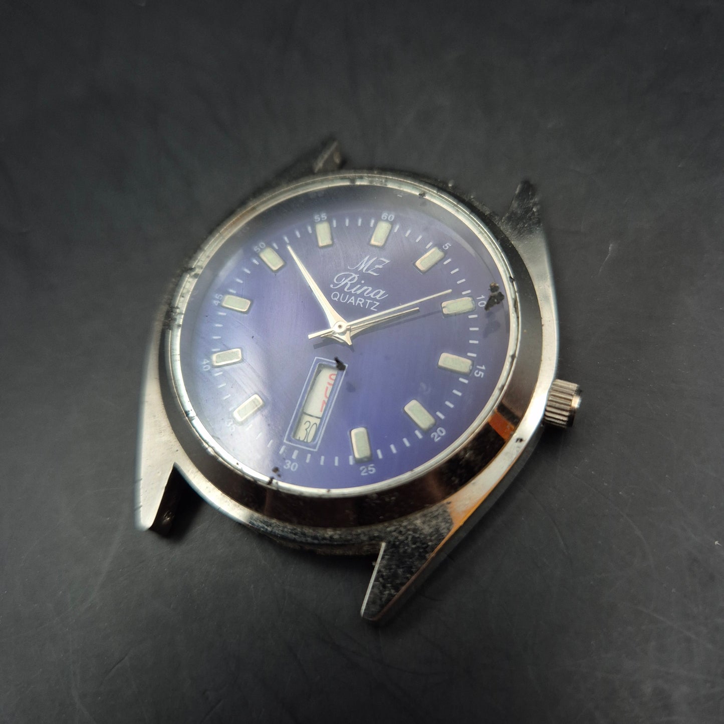 MZ Rina Herren Uhr – Blauer Klassiker mit Tages- und Datumsanzeige