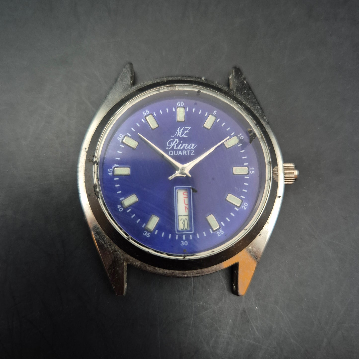 MZ Rina Herren Uhr – Blauer Klassiker mit Tages- und Datumsanzeige