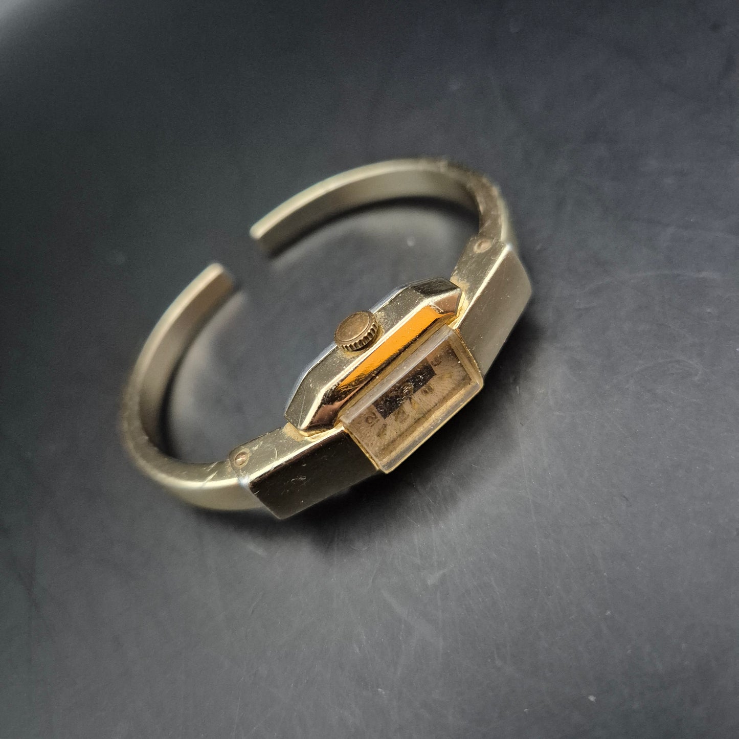 Anker Damen Uhr – Vintage Stil mit 17 Rubis Handaufzug