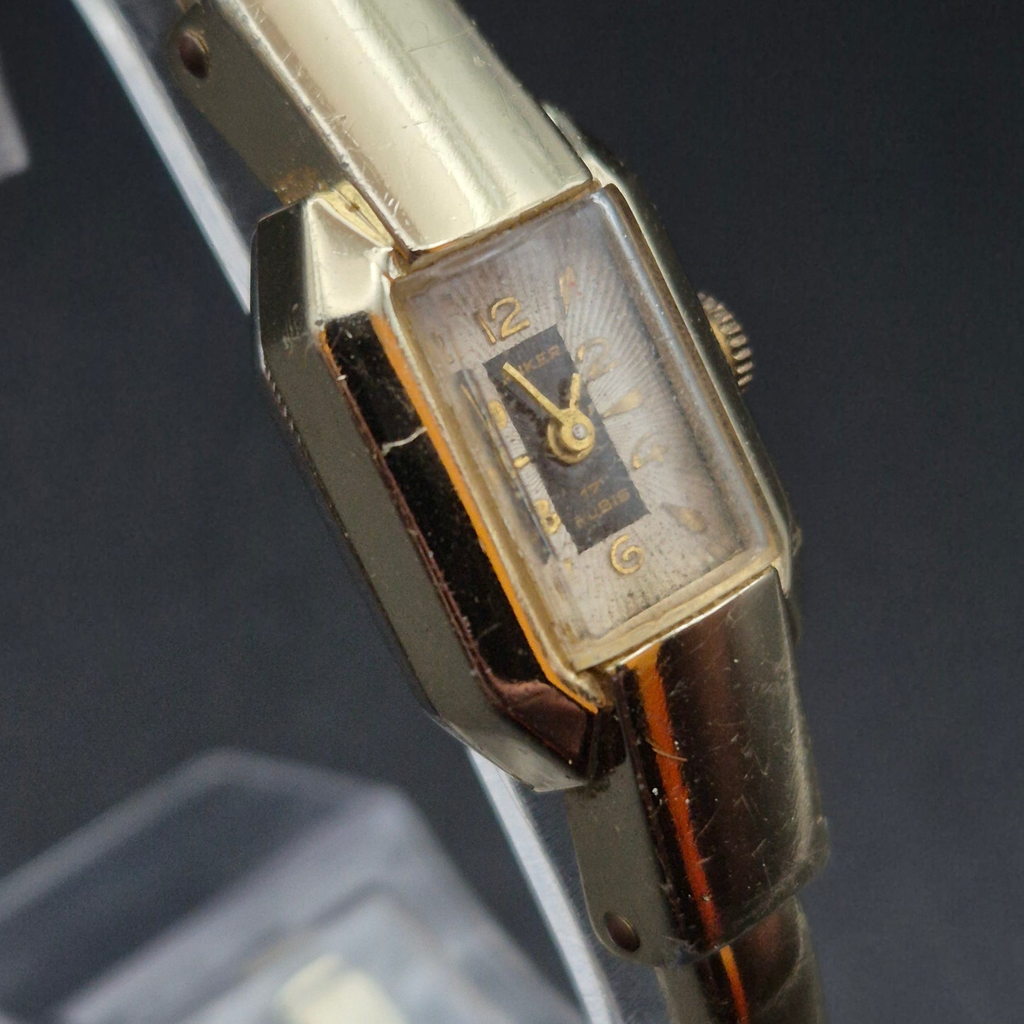 Anker Damen Uhr – Vintage Stil mit 17 Rubis Handaufzug