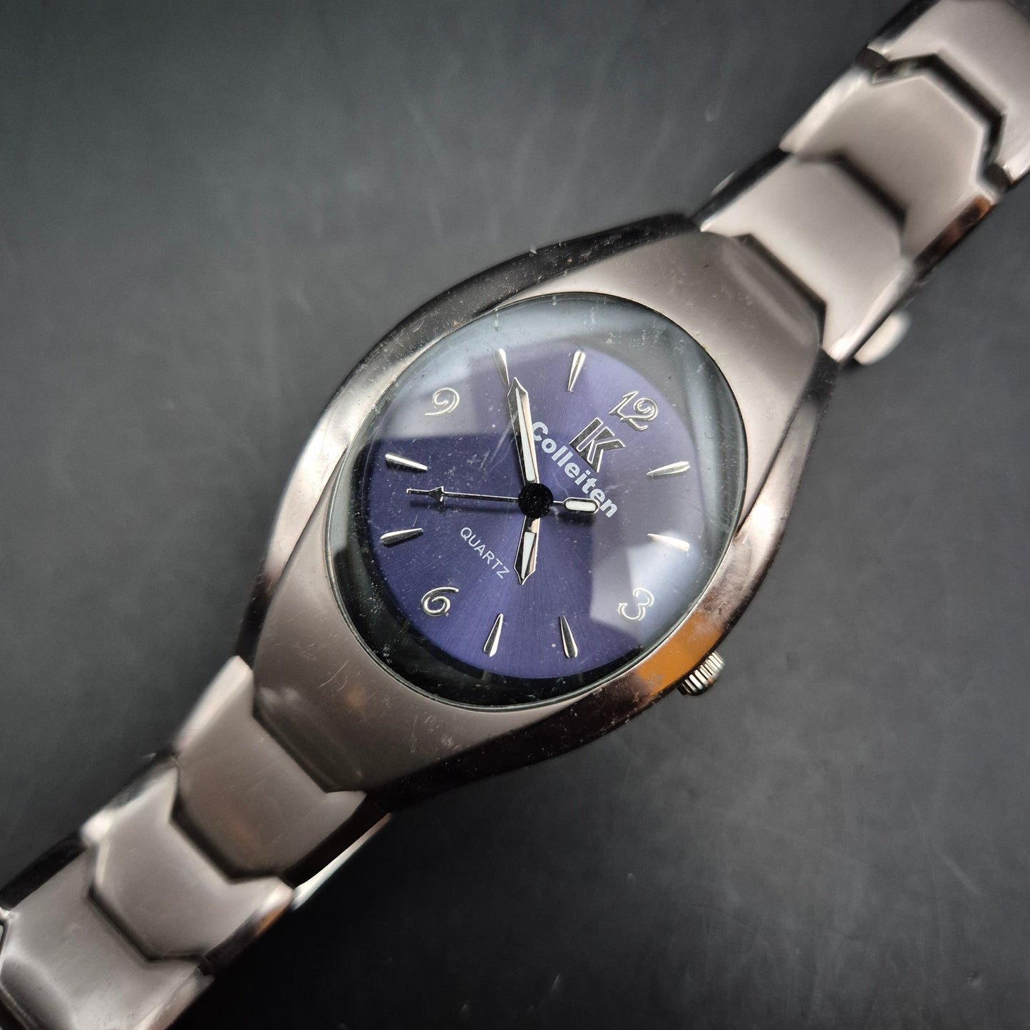 Colleiten Damen Uhr – Edelstahlgehäuse mit violettem Zifferblatt