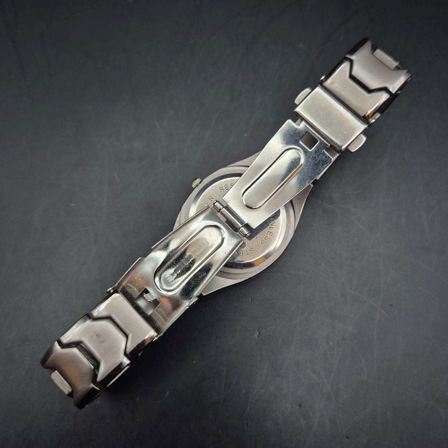 Colleiten Damen Uhr – Edelstahlgehäuse mit violettem Zifferblatt