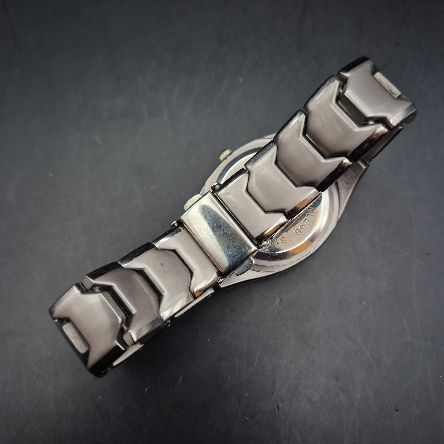 Colleiten Damen Uhr – Edelstahlgehäuse mit violettem Zifferblatt