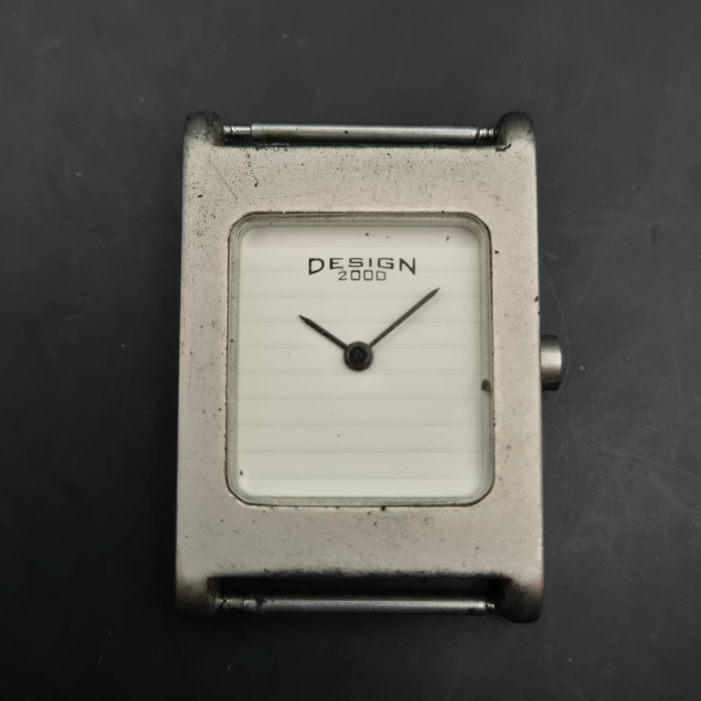 Design 2000 Herren Uhr – Rechteckige Quarzuhr im Industrial-Look
