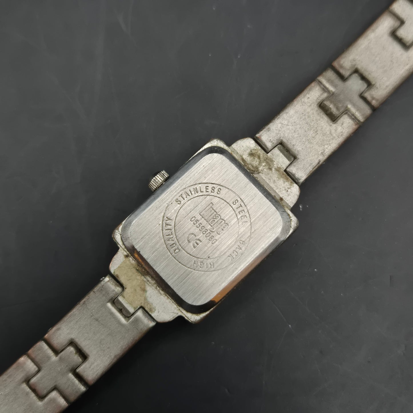 Image Damen Uhr – Klassisches Design mit rechteckigem Gehäuse