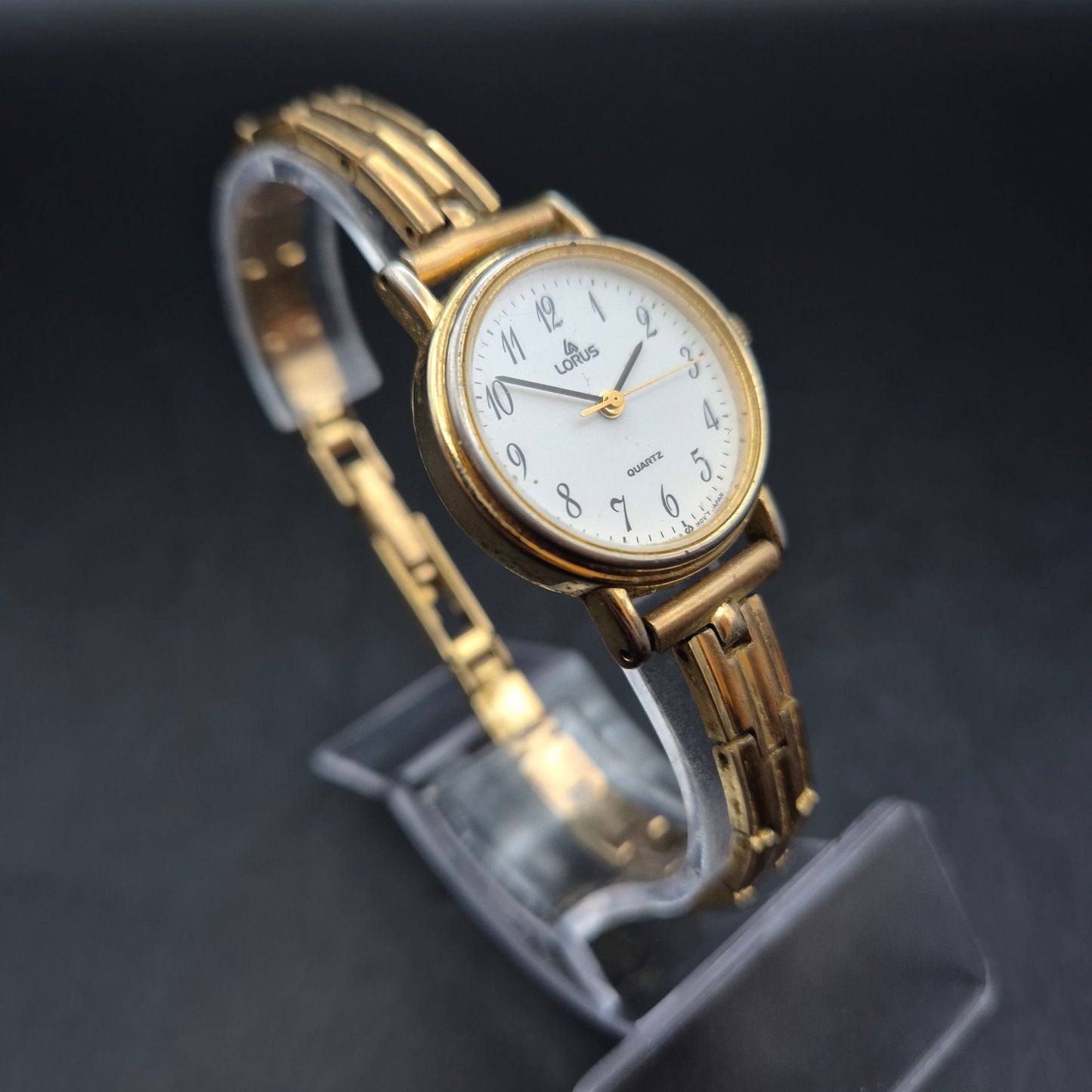 Lorus Damen Uhr – Klassische Quarzuhr mit vergoldetem Armband