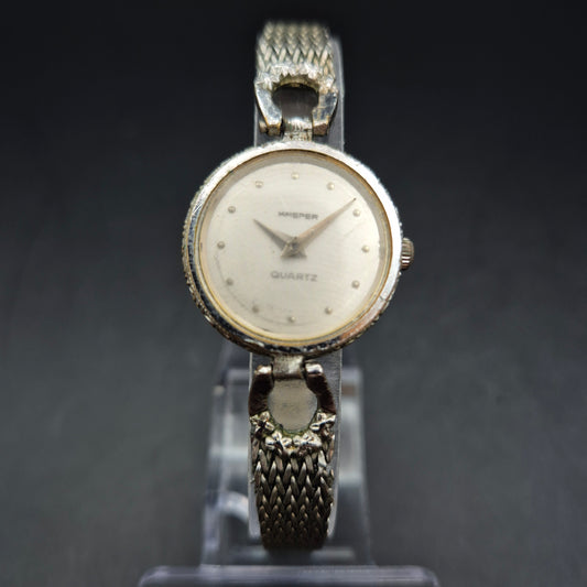 Klassische Harper Damen Uhr – Elegante Vintage-Optik in Silber