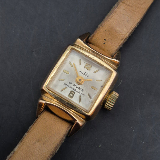 Elegante Ruhla Damen Uhr – Vintage-Charme mit 14 Karat Vergoldung