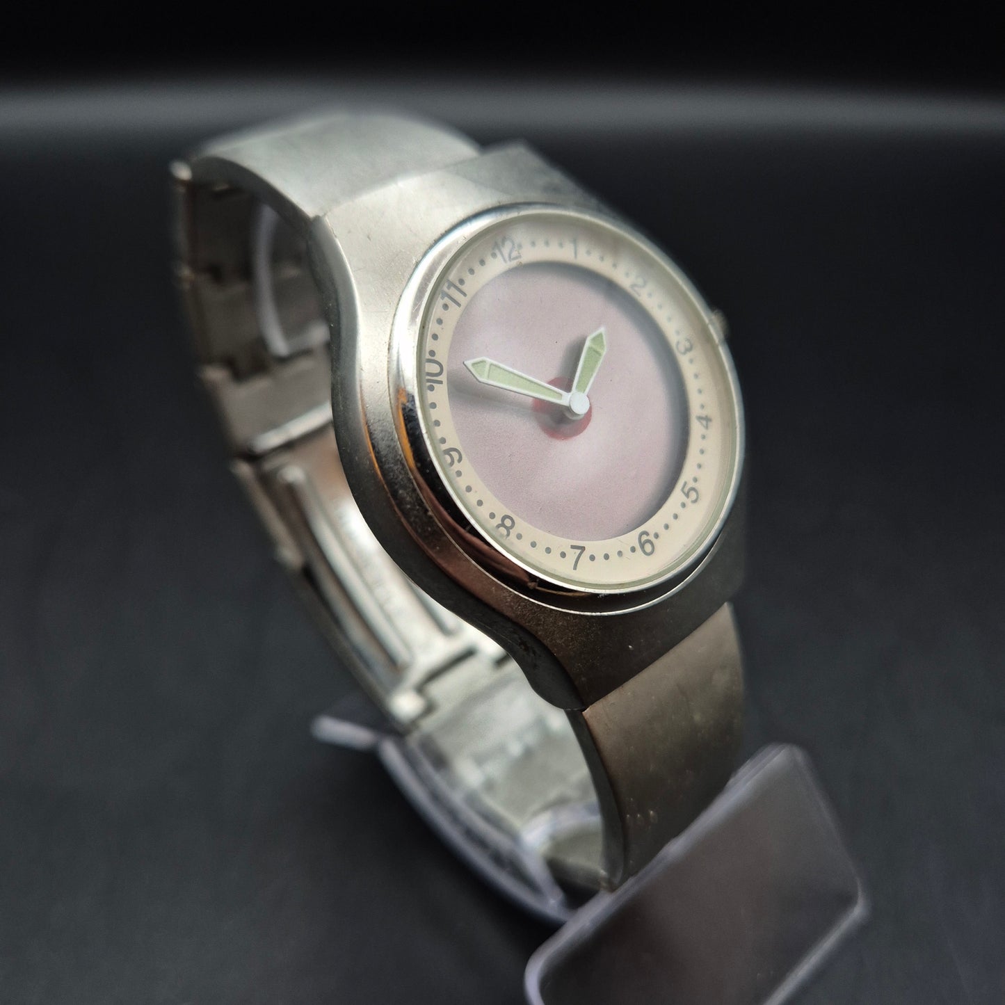 Moderne Damen Uhr – Stilvolles Design mit roséfarbenem Zifferblatt